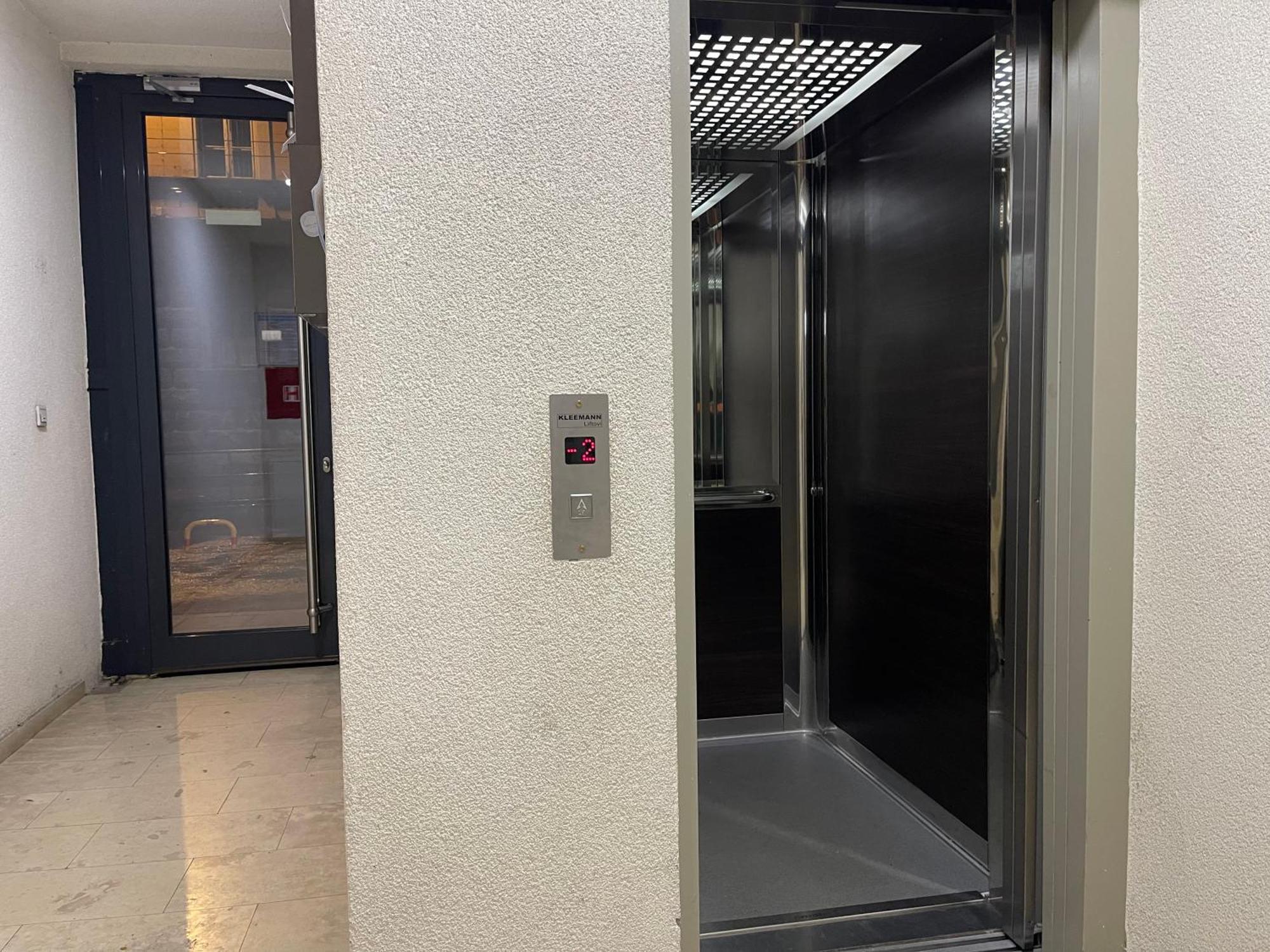 Apartman Centar- Free Parking Apartment Sarajevo Bagian luar foto