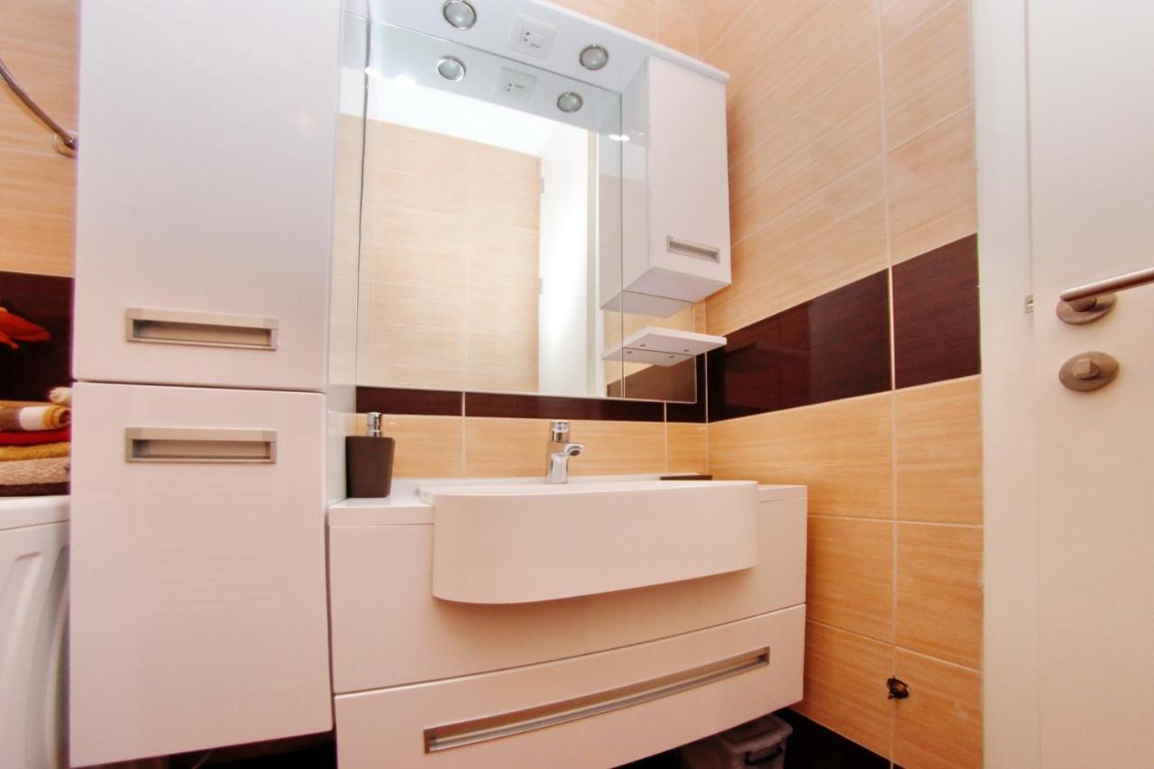 Apartman Centar- Free Parking Apartment Sarajevo Bagian luar foto