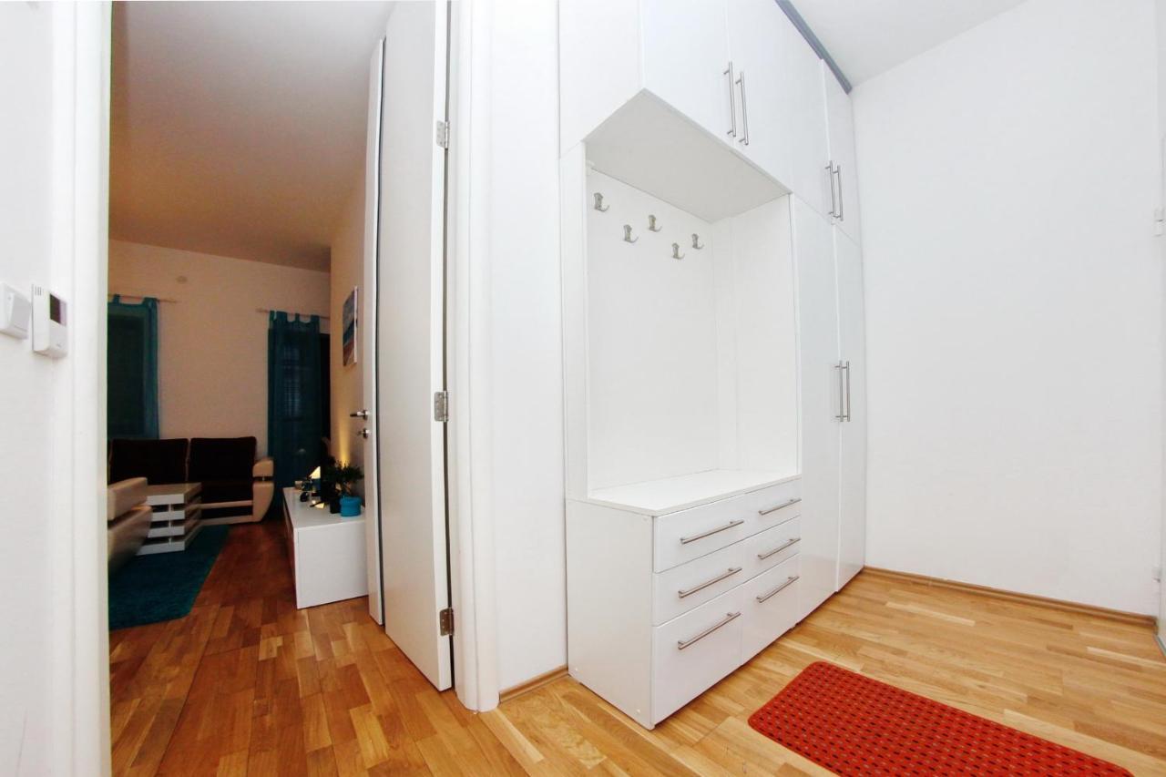 Apartman Centar- Free Parking Apartment Sarajevo Bagian luar foto